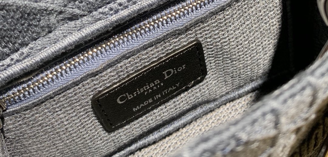 Chr1st1an D10r bag 17cm