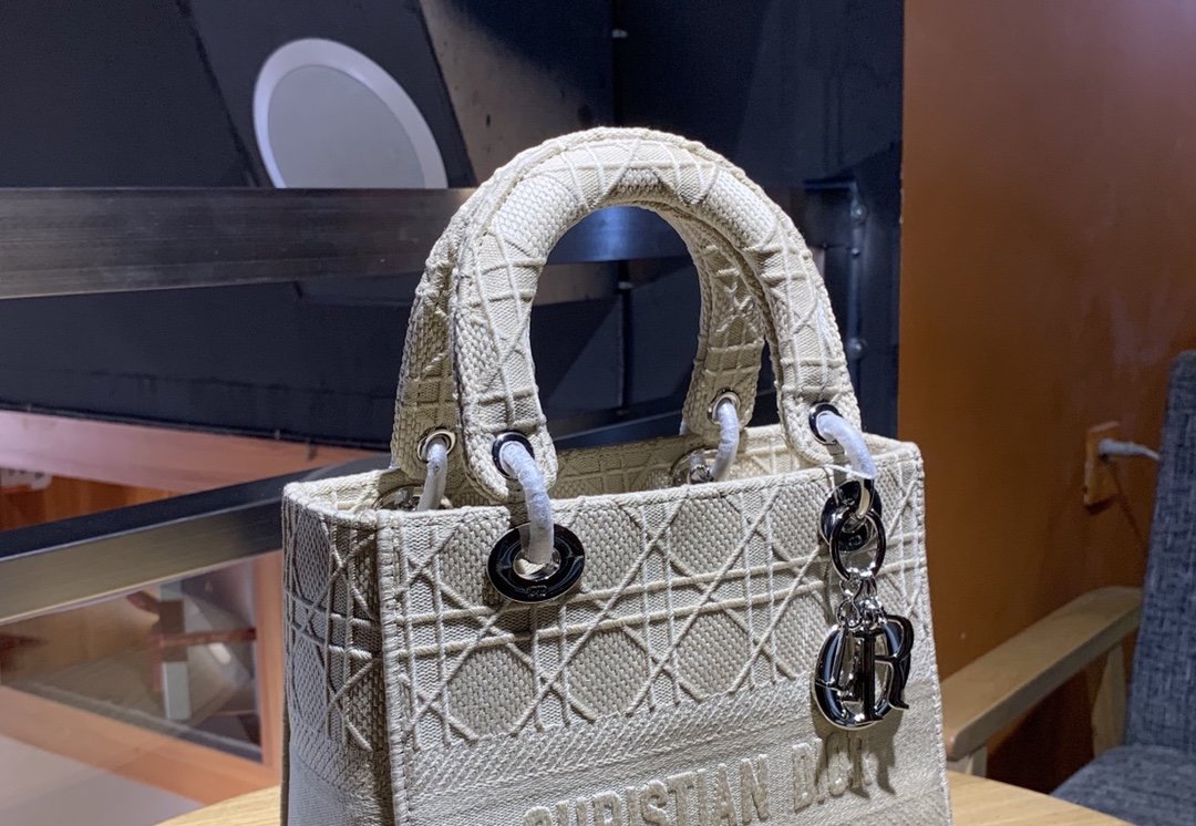 Chr1st1an D10r bag 24cm white