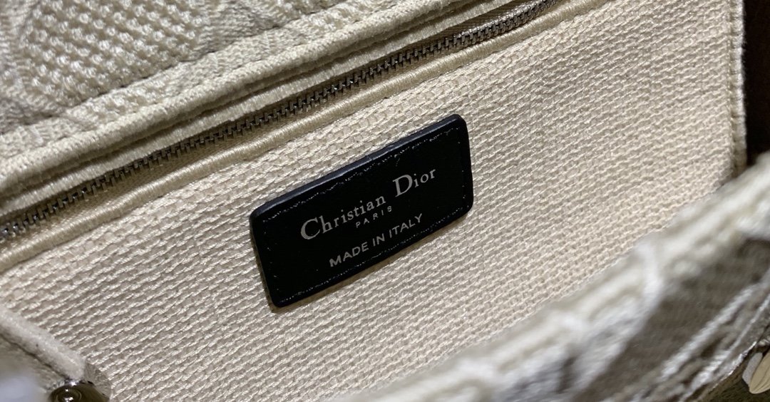 Chr1st1an D10r bag 24cm white