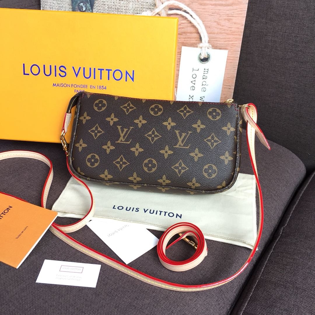 LV POCHETTE ACCESSOIRES MONOGRAM