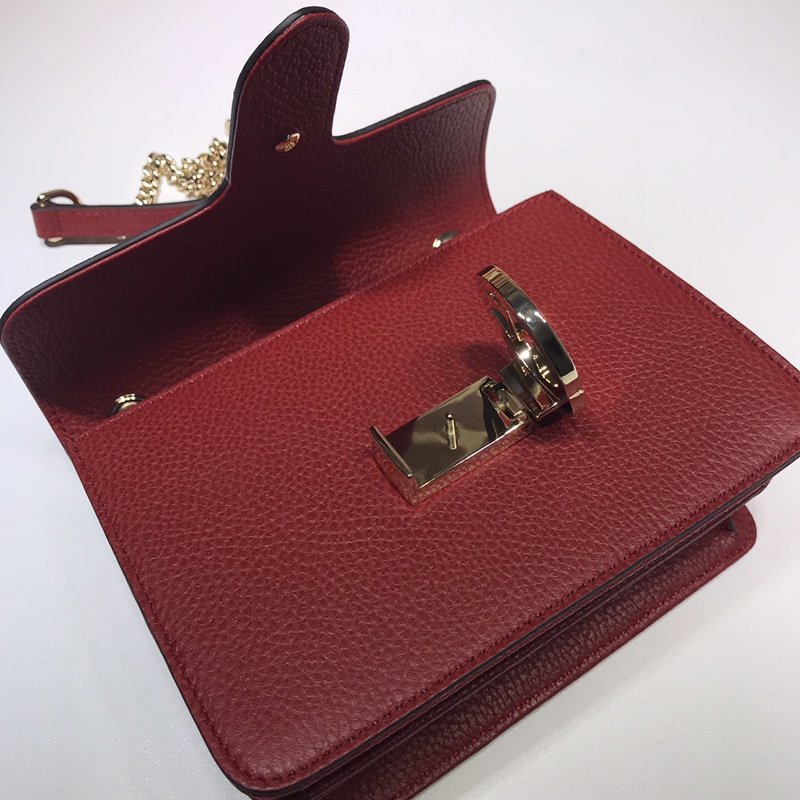 Gvc*1 510304 Interlocking Chain Leather Cross Body Bag 001