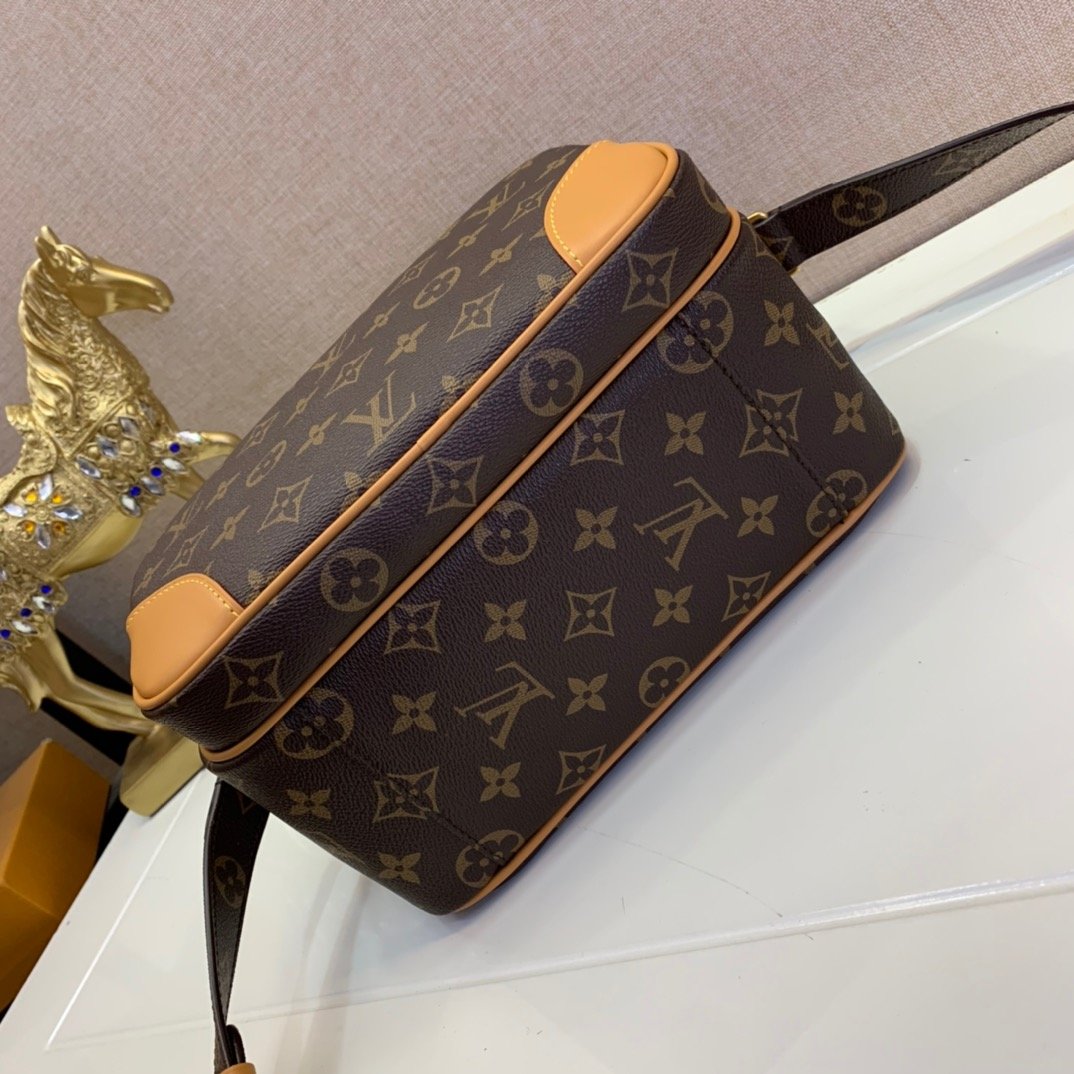 L0vis Vvtt0n Monogram bag M44937