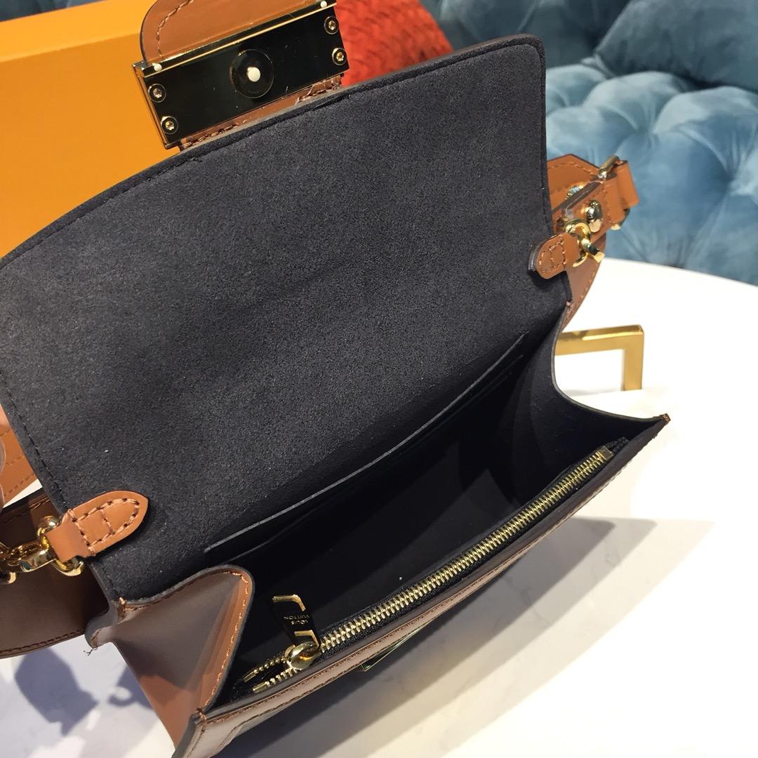 LV DAUPHINE Waist pack M44586