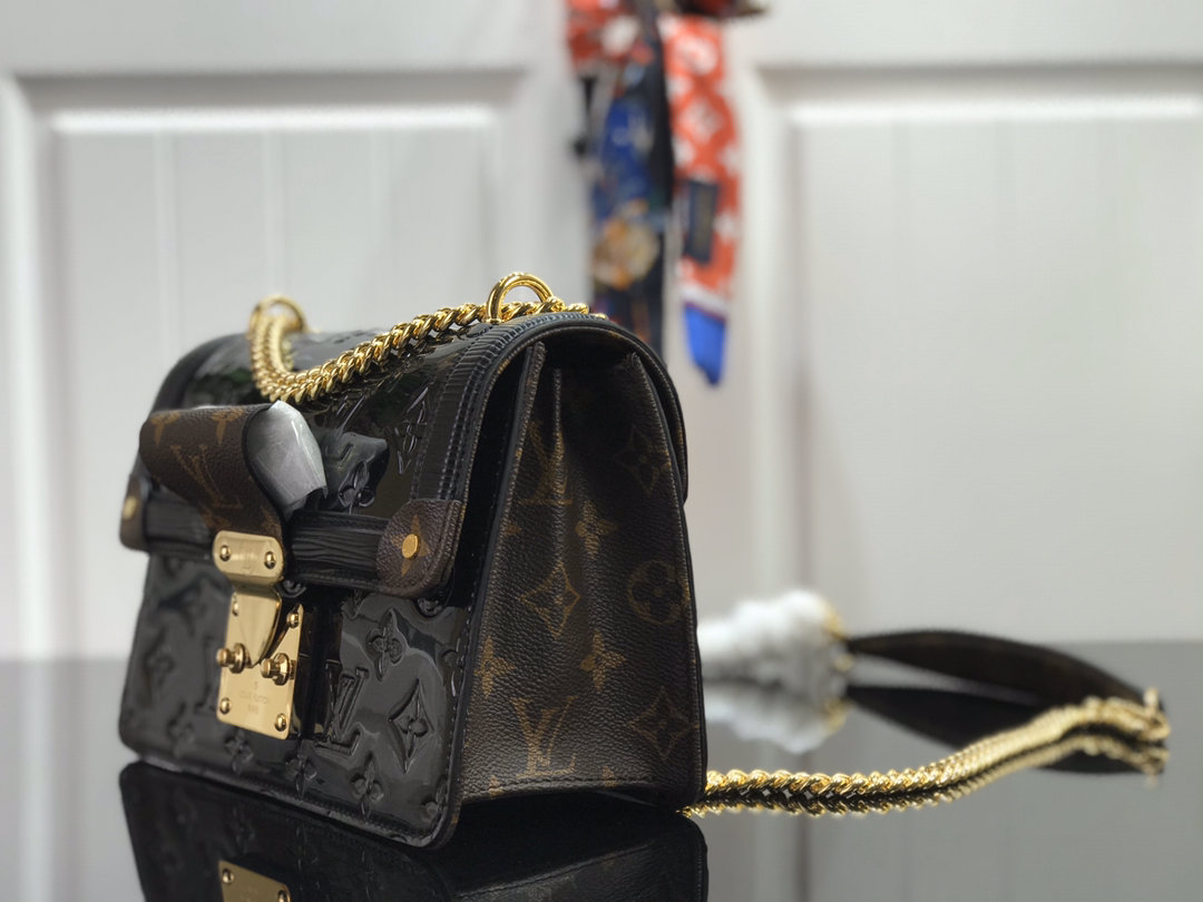 LV WYNWOOD BAG M90442