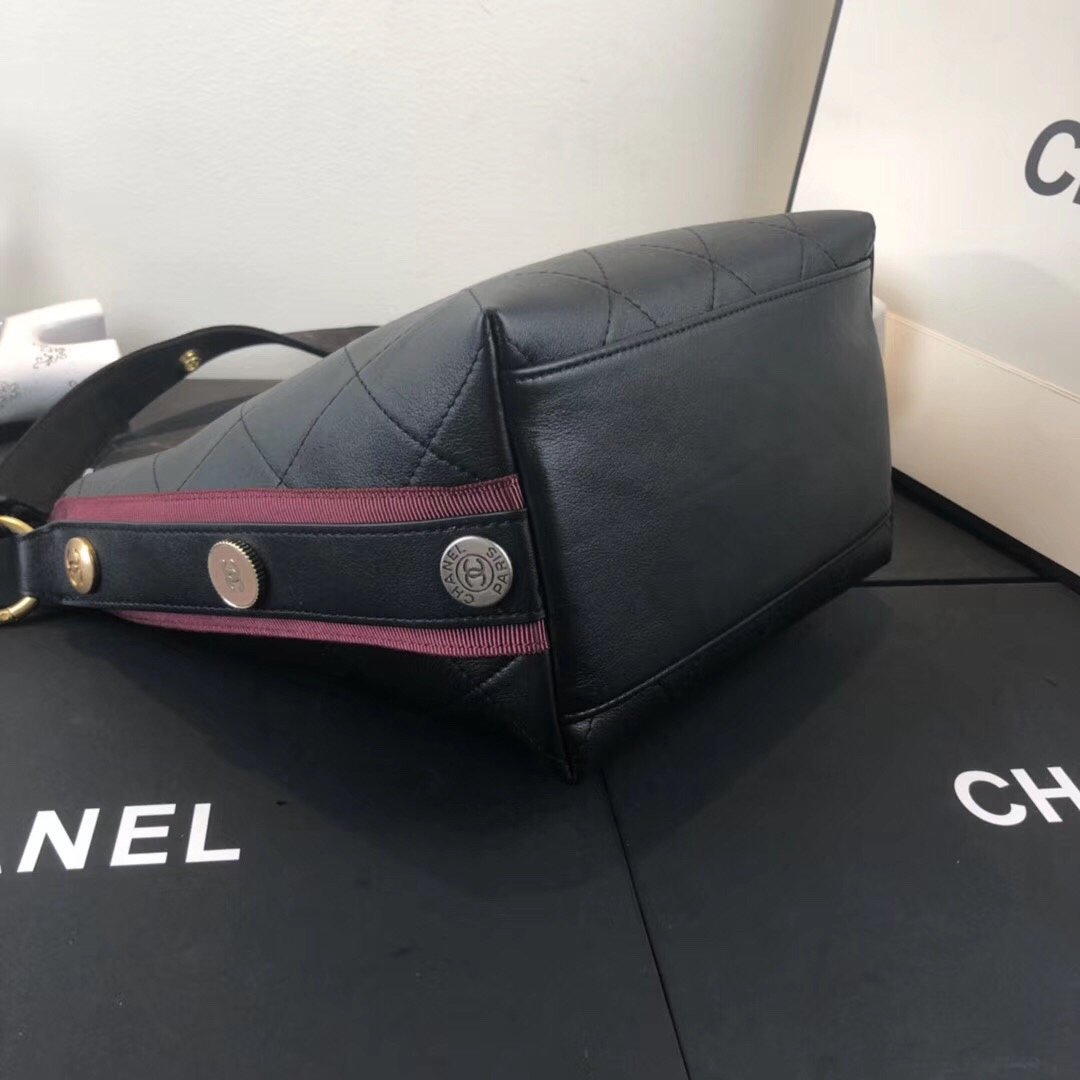 Ch**el Hobo Handbag A57573 20cm