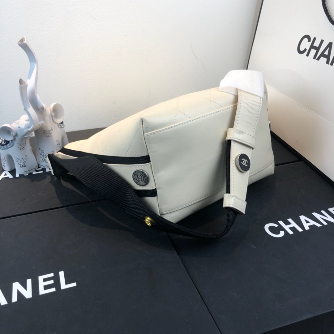 Ch**el Hobo Handbag A57573 white 20cm