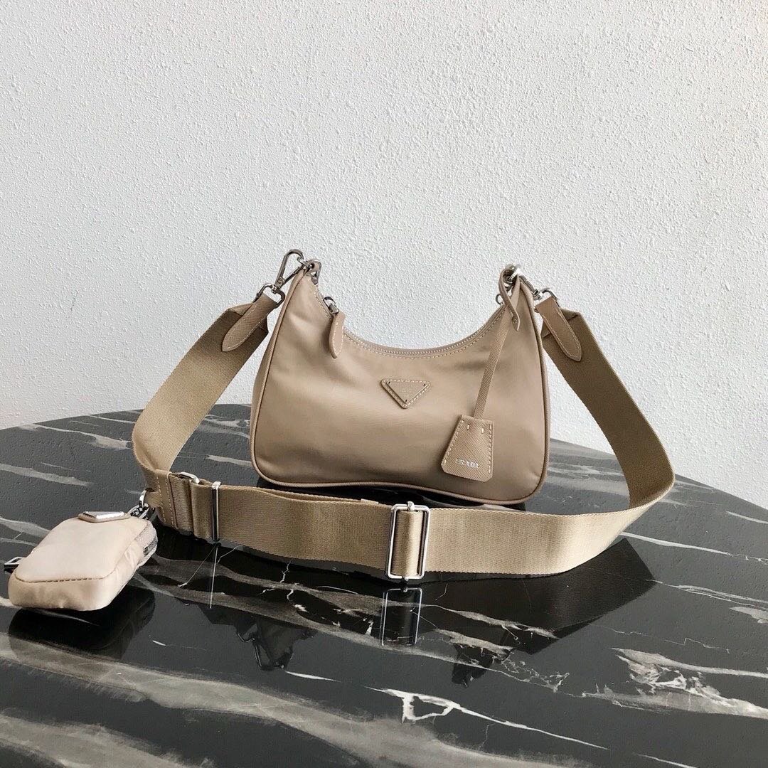 Pra*a Nylon Hobo Bag 22cm 002
