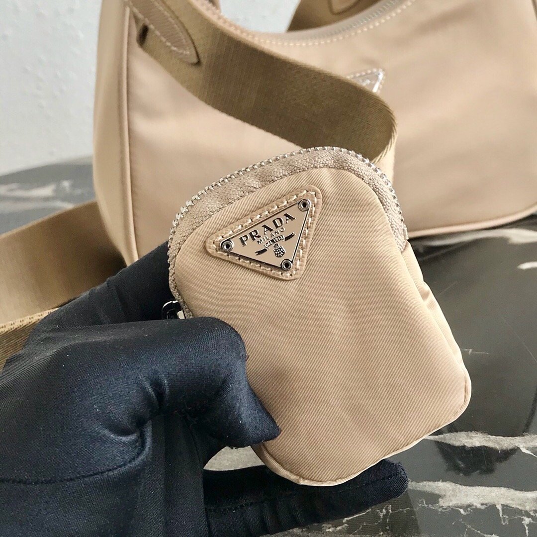 Pra*a Nylon Hobo Bag 22cm 002