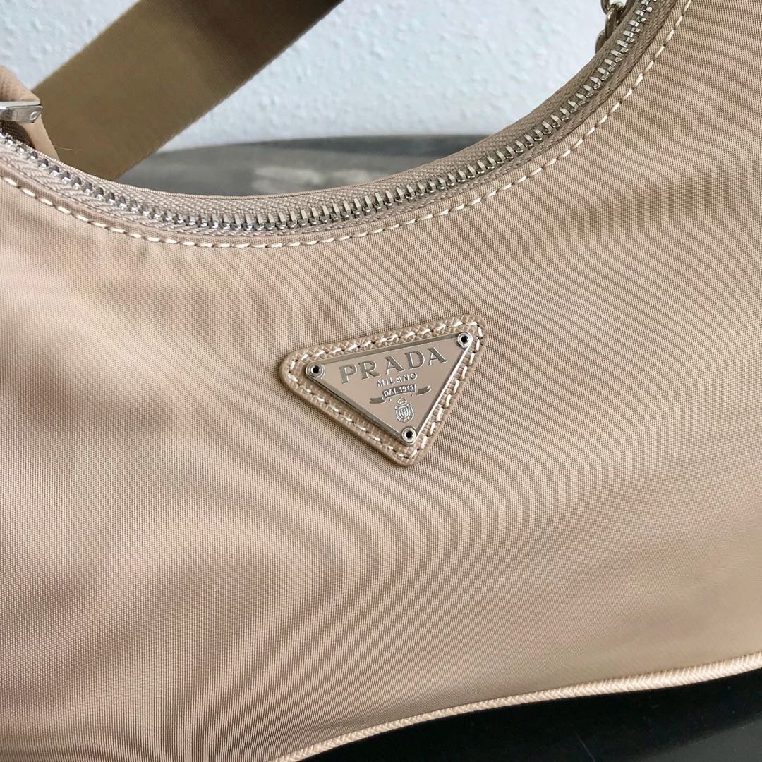 Pra*a Nylon Hobo Bag 22cm 002