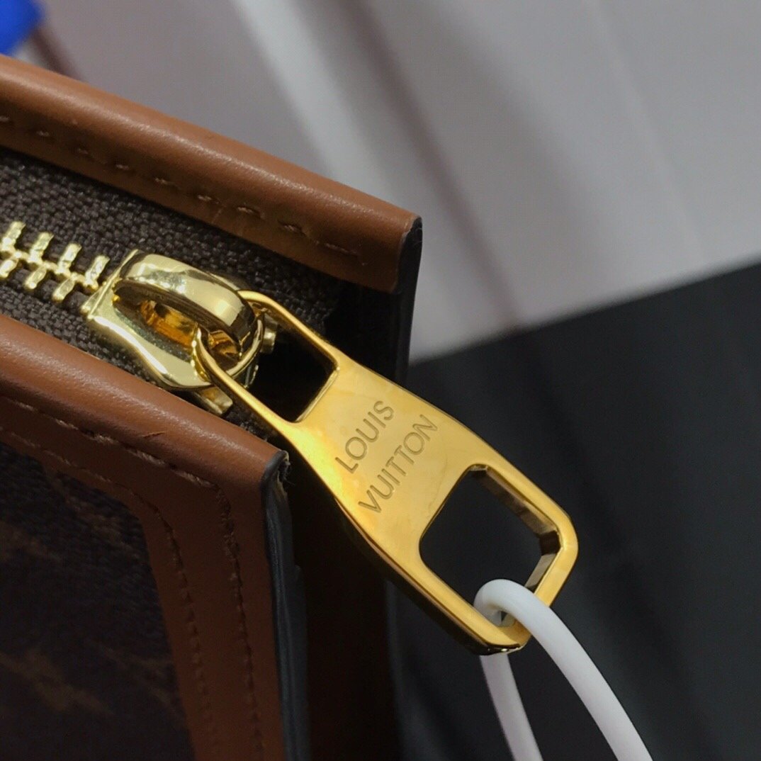LV Handbag M44178 Monogram