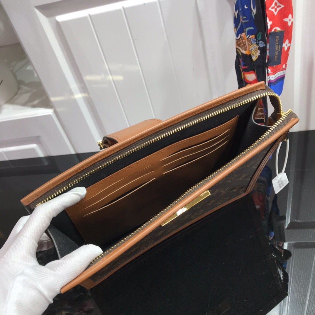 LV Handbag M44178 Monogram