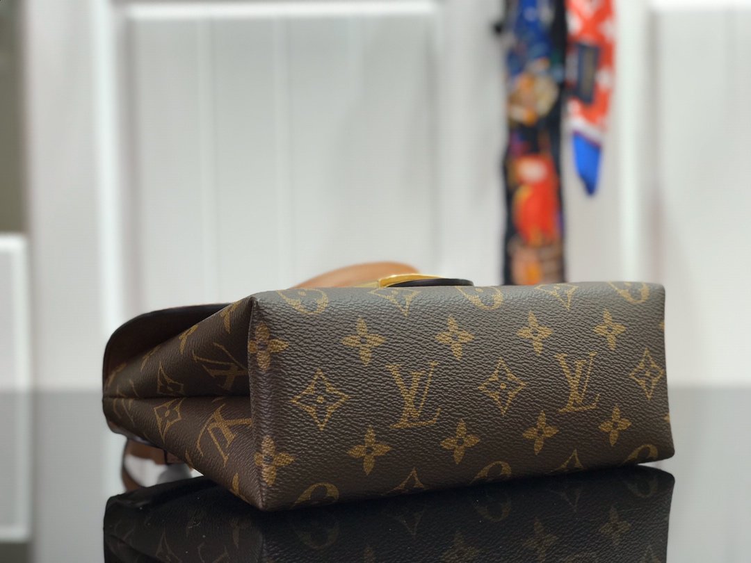 LV LOCKY BB Monogram M44322