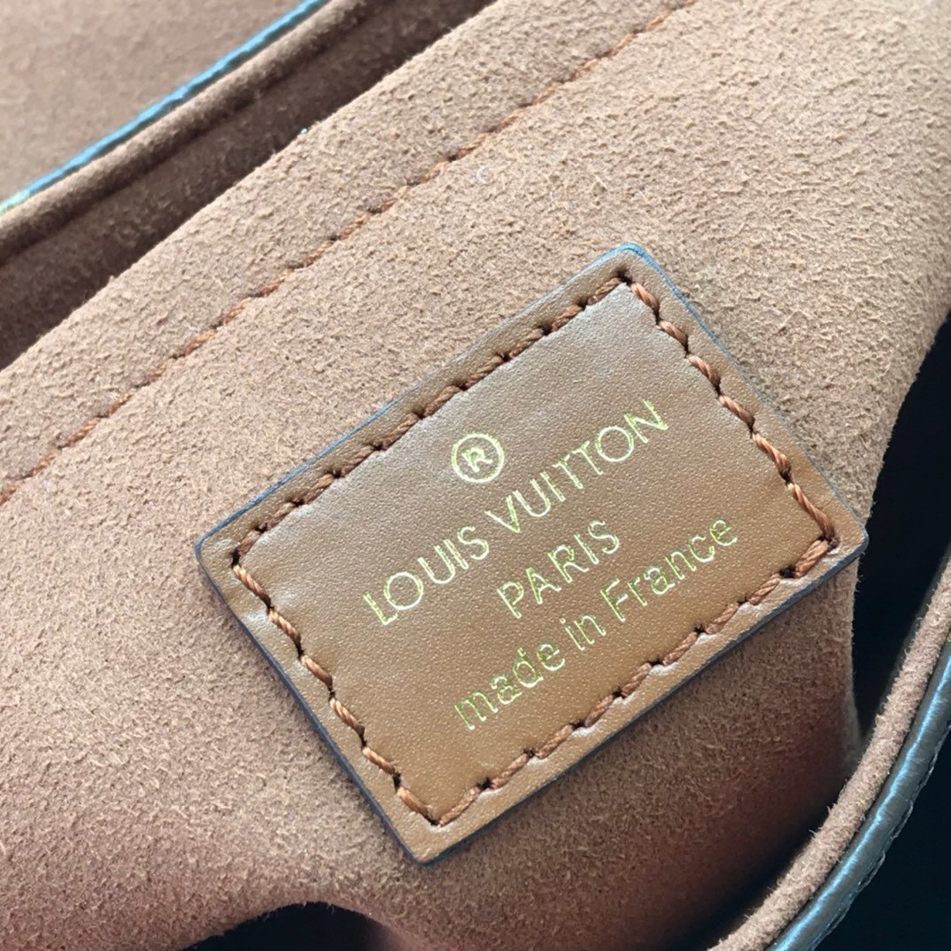 LV LOCKY BB Monogram M44322