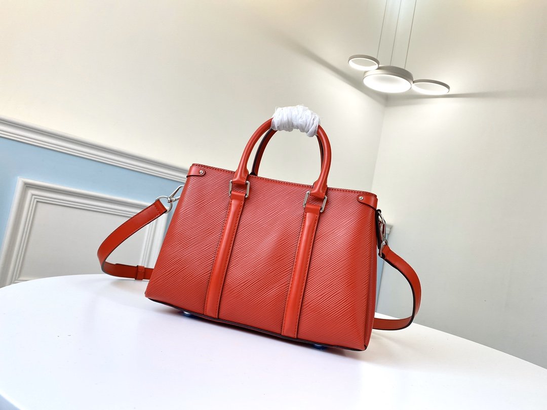 L0vis Vvtt0n Twist Tote M55613 Red