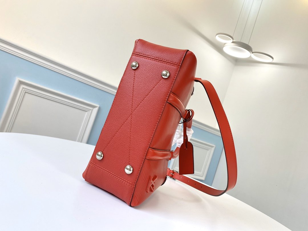 L0vis Vvtt0n Twist Tote M55613 Red