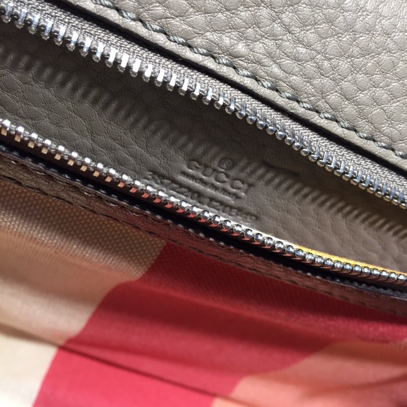 Gvc*1 Shoulder bag 387220
