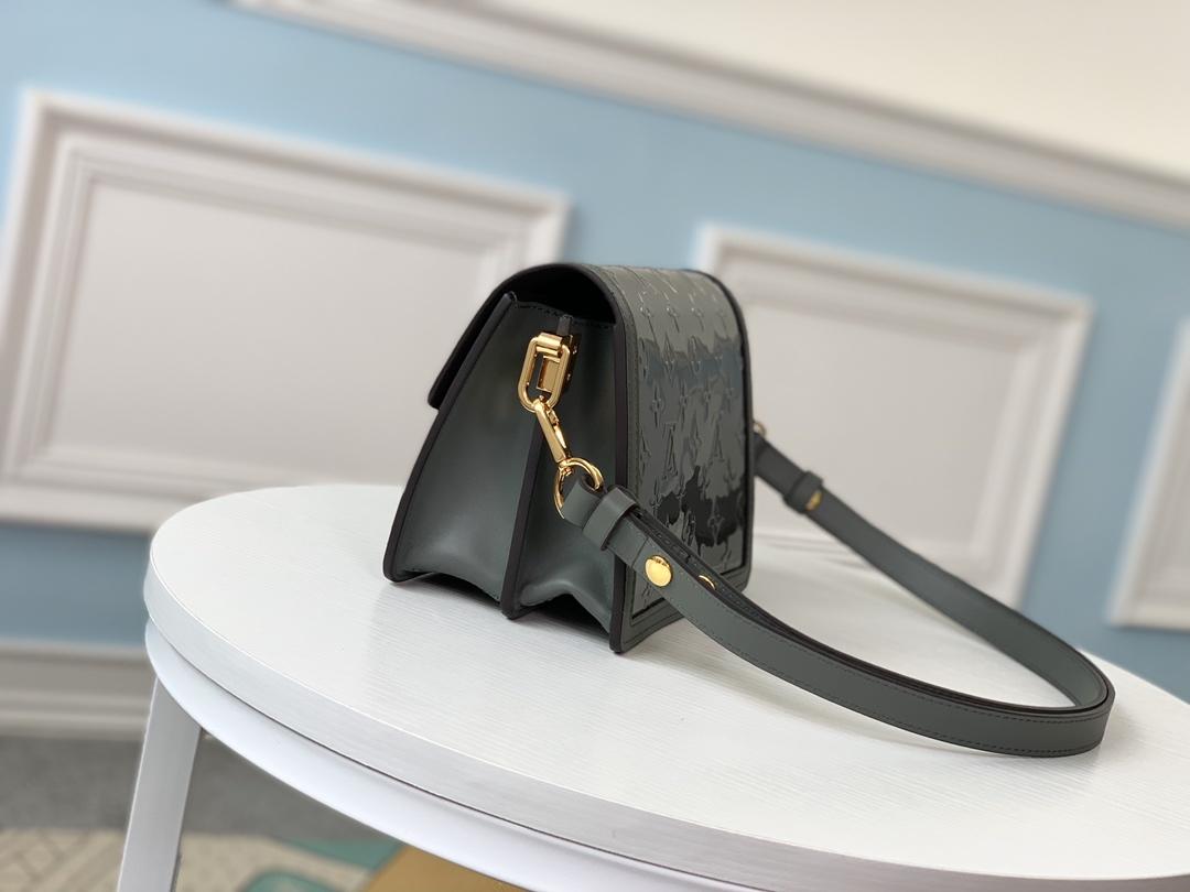 LV M44580 Dauphine Mini