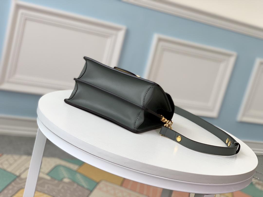 LV M44580 Dauphine Mini
