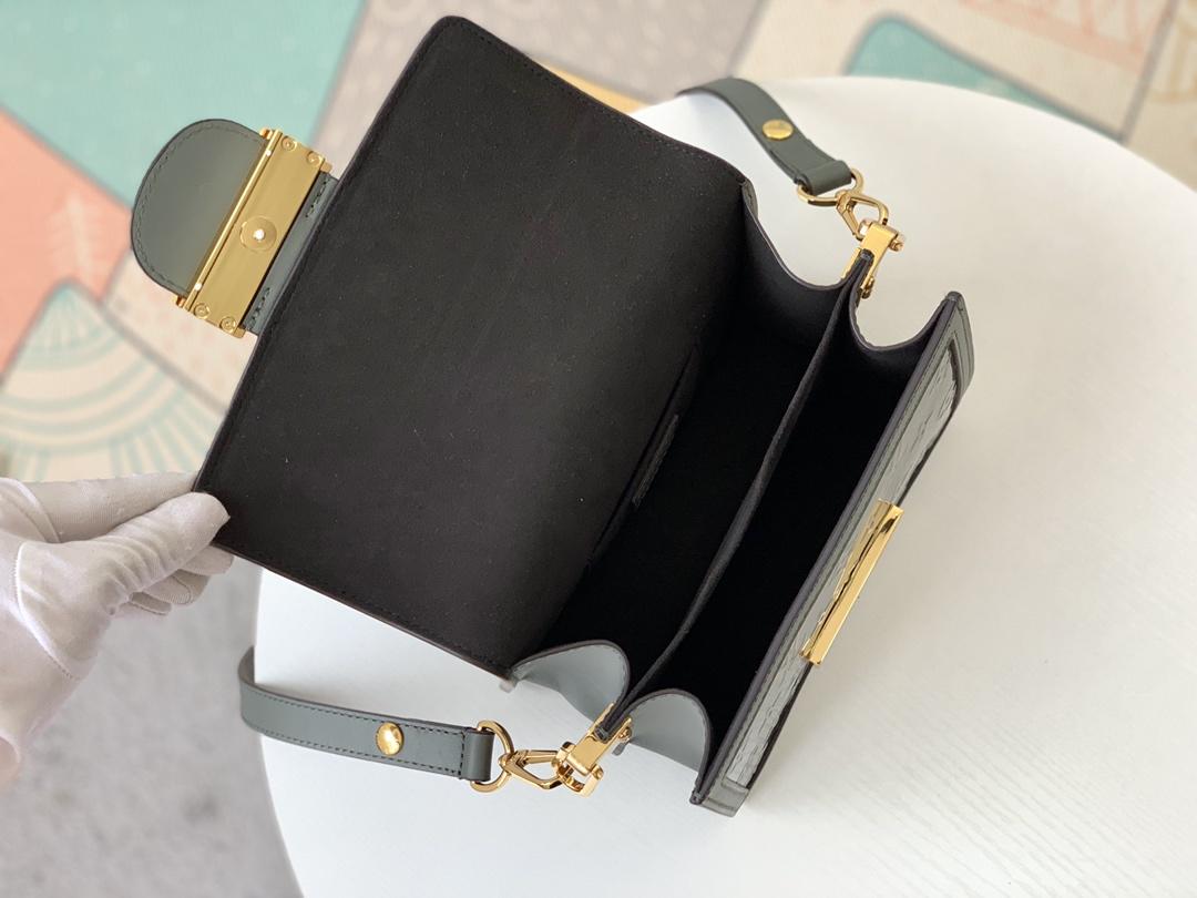 LV M44580 Dauphine Mini