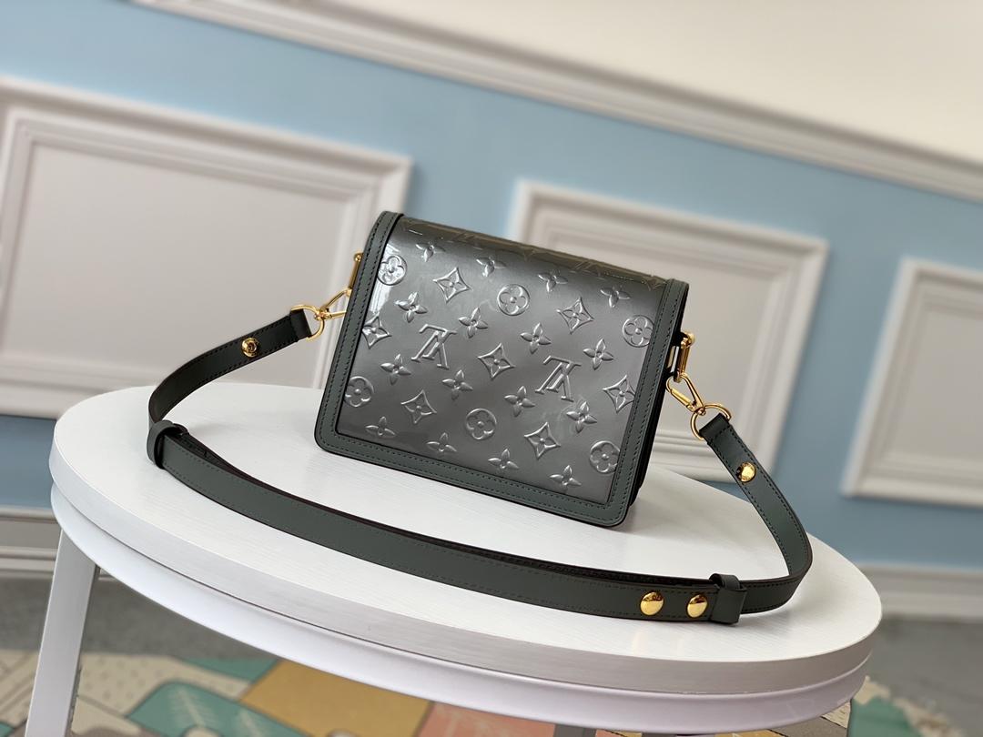 LV M44580 Dauphine Mini