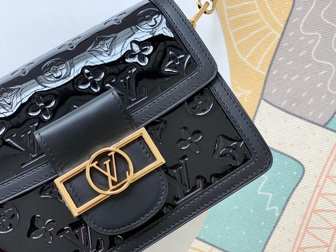 LV M44580 Dauphine Mini 001