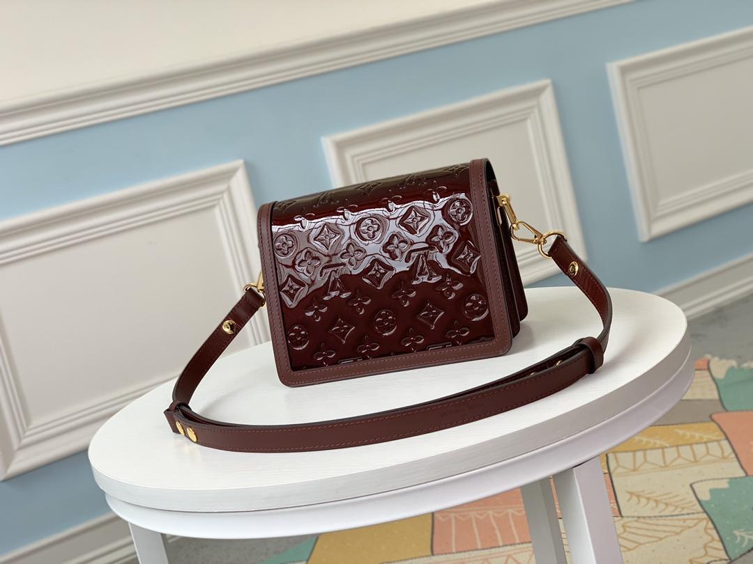 LV M44580 Dauphine Mini 003