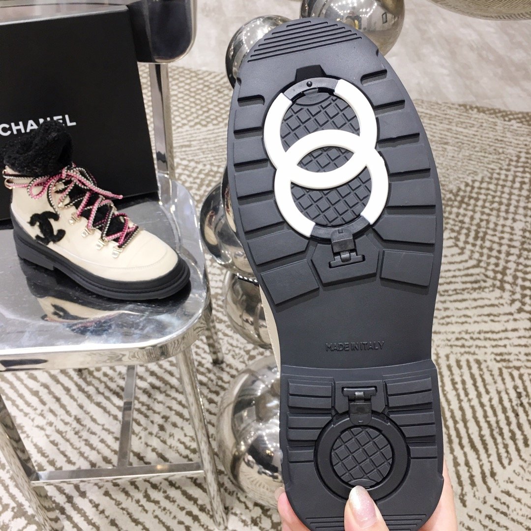 Ch**el Boots 001