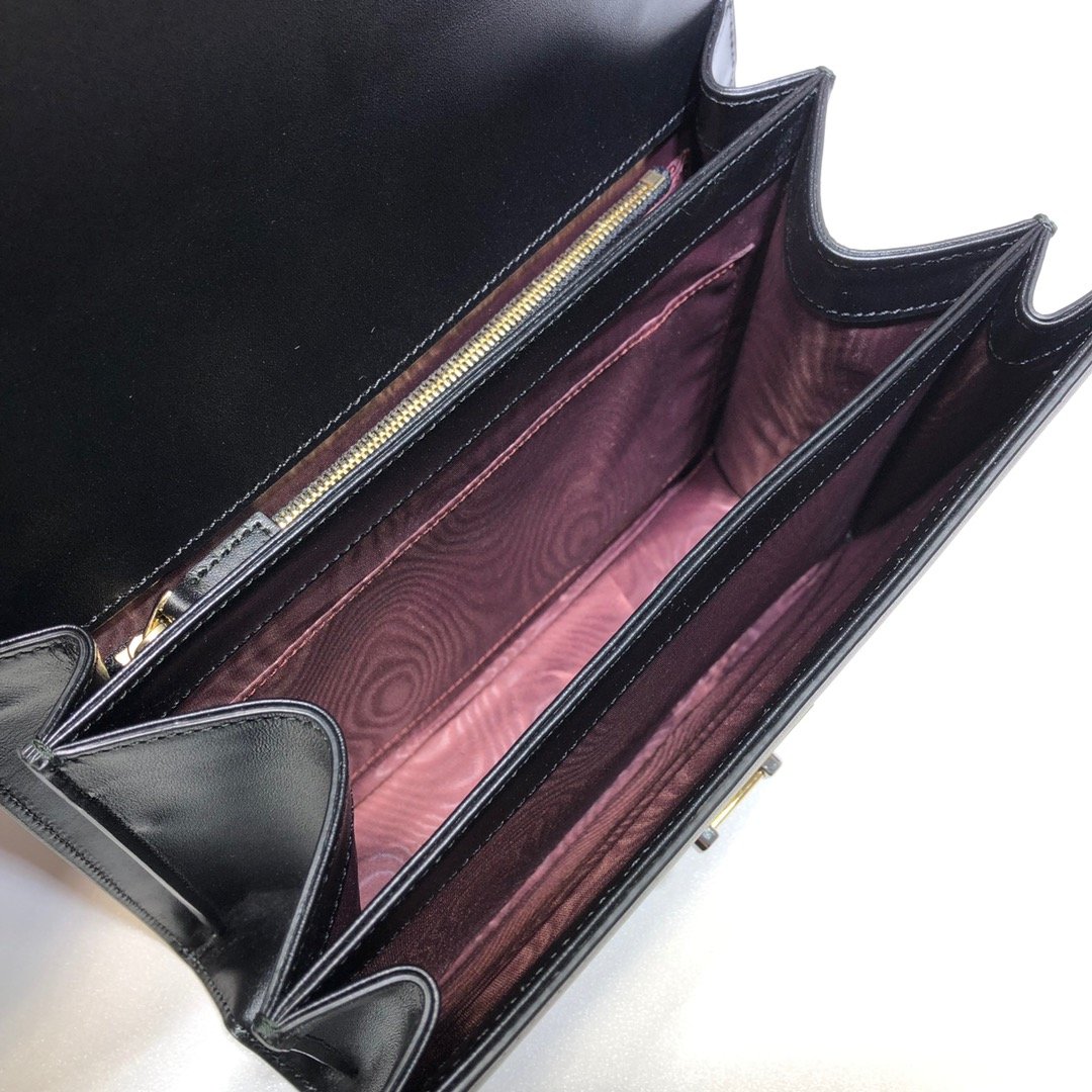 Gvc*1 Zumi smooth leather small shoulder bag 002