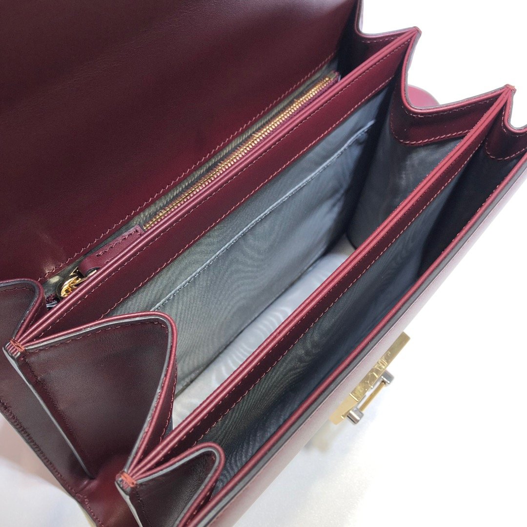 Gvc*1 Zumi smooth leather small shoulder bag 003