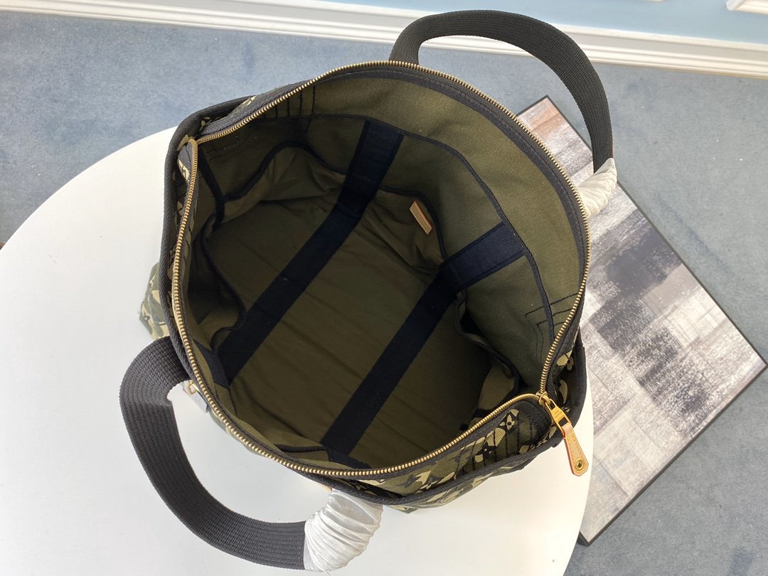 LV Camouflage Bag M95783