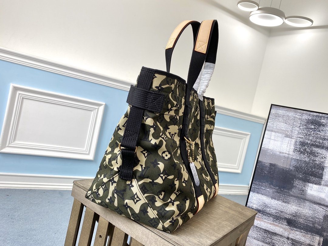 LV Camouflage Bag M95783