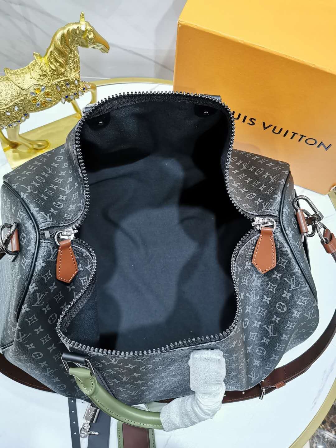 L0vis Vvtt0n M58669 Keepall 50