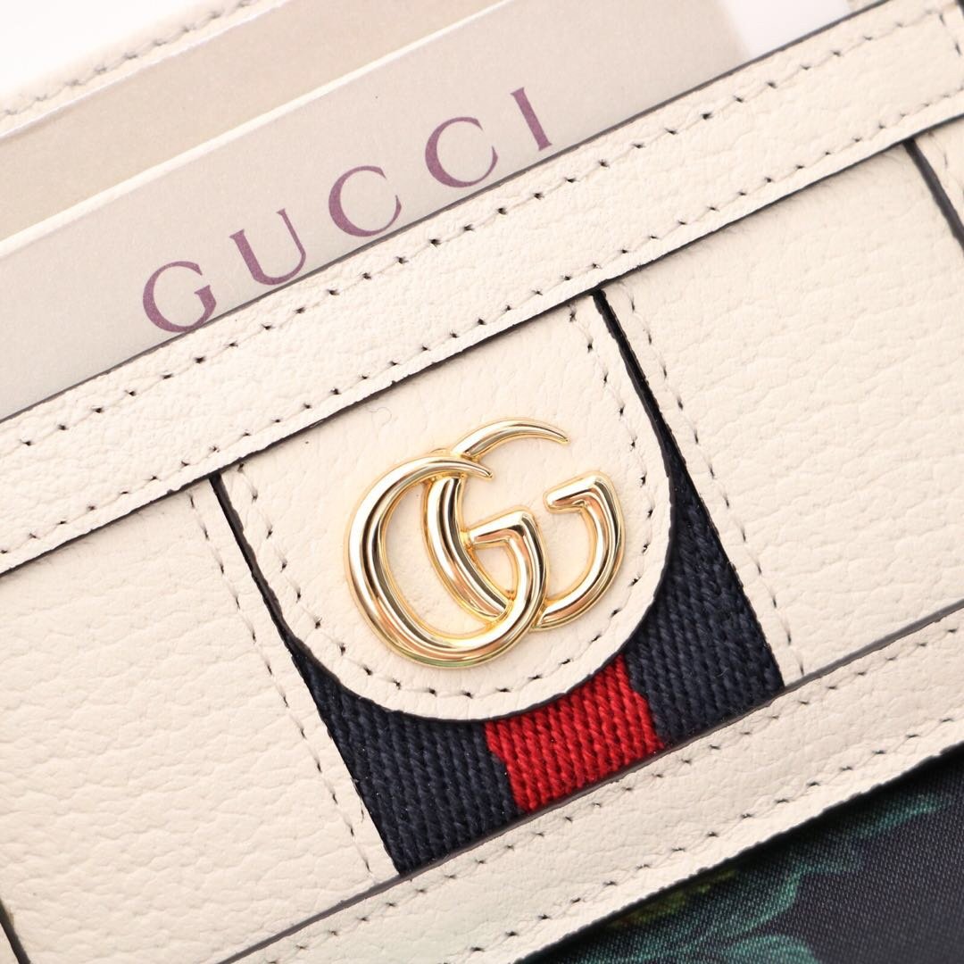 Gvc*1 Ophidia wallet white