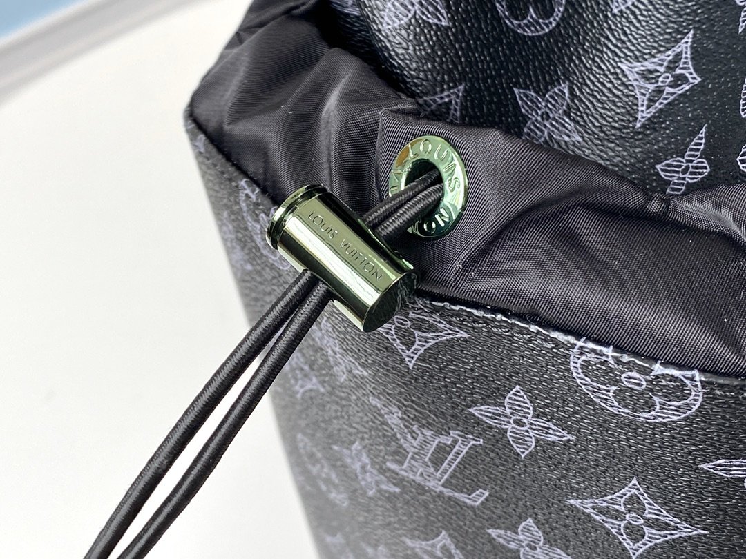 L0vis Vvtt0n Discovery Backpack Bag M43694
