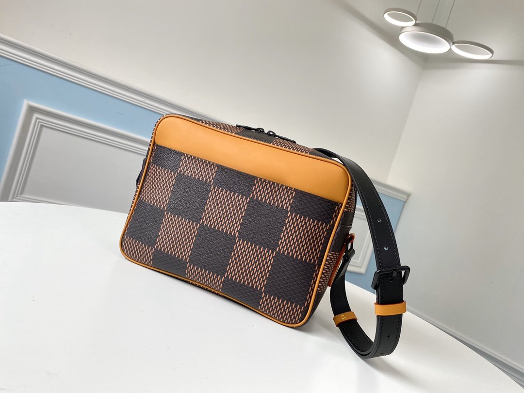 L0vis Vvtt0n Epi Monogram Nil Slim Bag