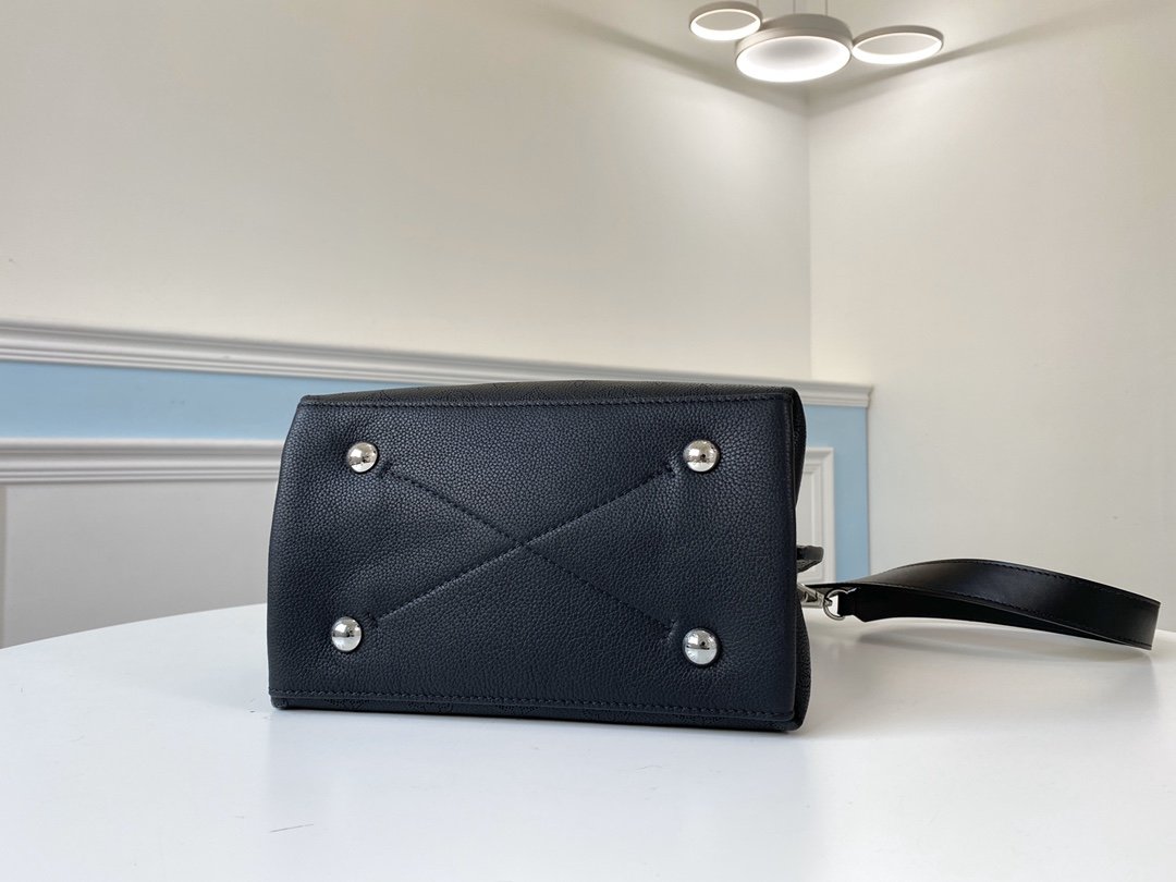 L0vis Vvtt0n Muria Mahina Handbags M55801 black