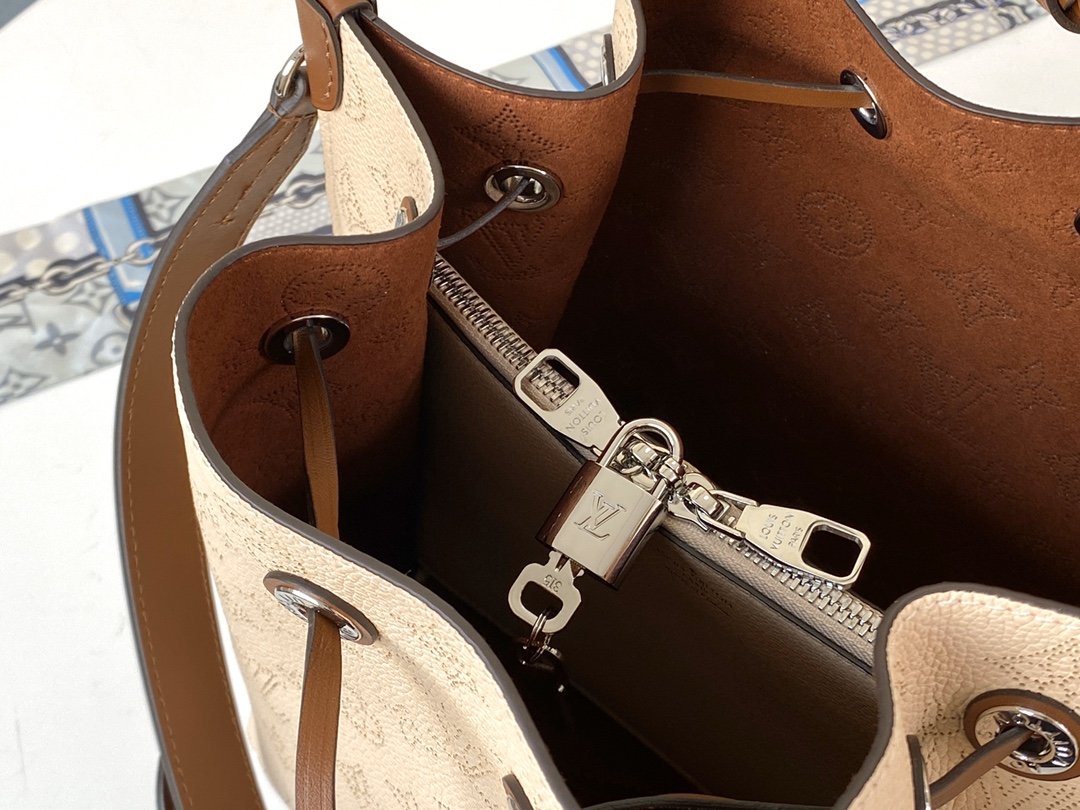 L0vis Vvtt0n Muria Mahina Handbags M55801