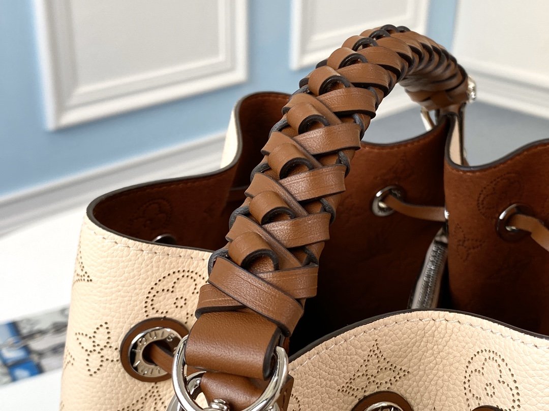 L0vis Vvtt0n Muria Mahina Handbags M55801