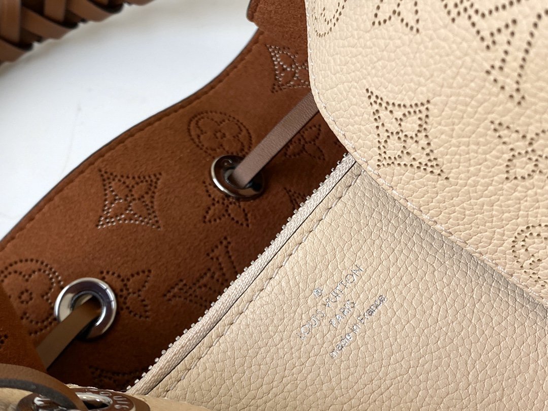 L0vis Vvtt0n Muria Mahina Handbags M55801
