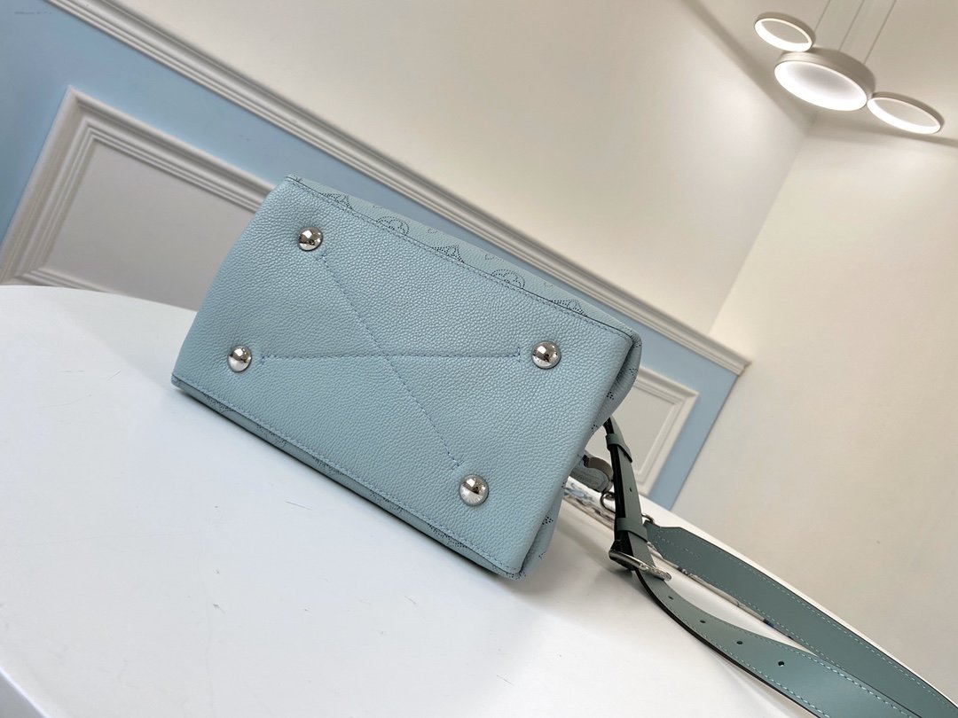 L0vis Vvtt0n Muria Mahina Handbags M55801 blue