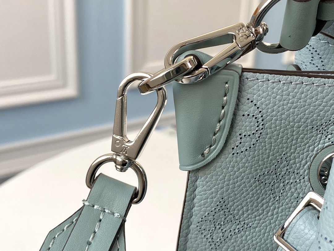L0vis Vvtt0n Muria Mahina Handbags M55801 blue