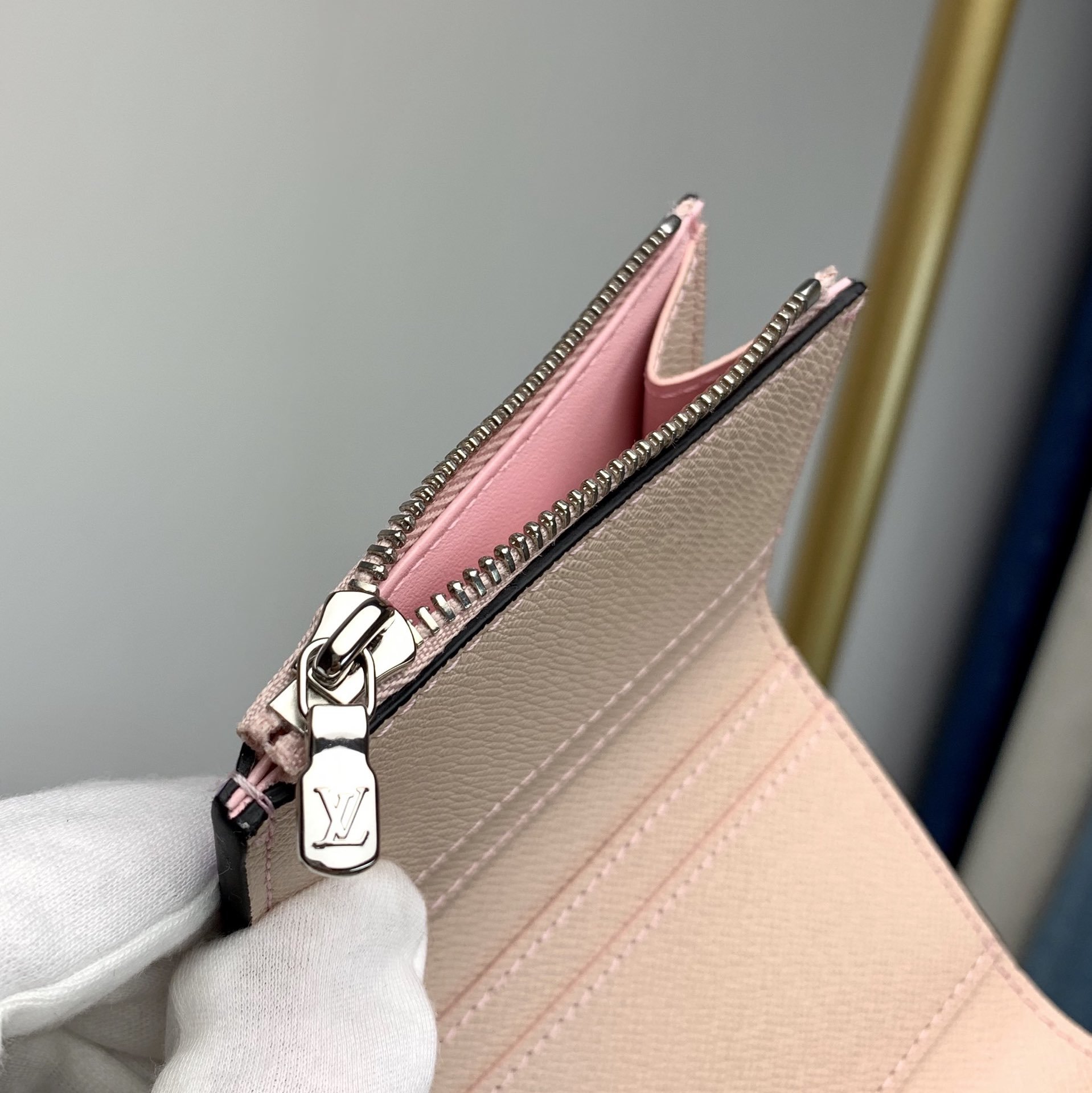 L0vis Vvtt0n M69341 ZOÉ WALLET