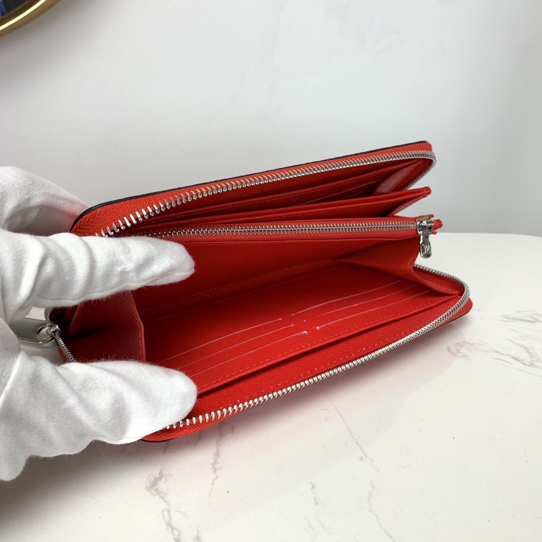 L0vis Vvtt0n Escale Zippy Wallet M69110