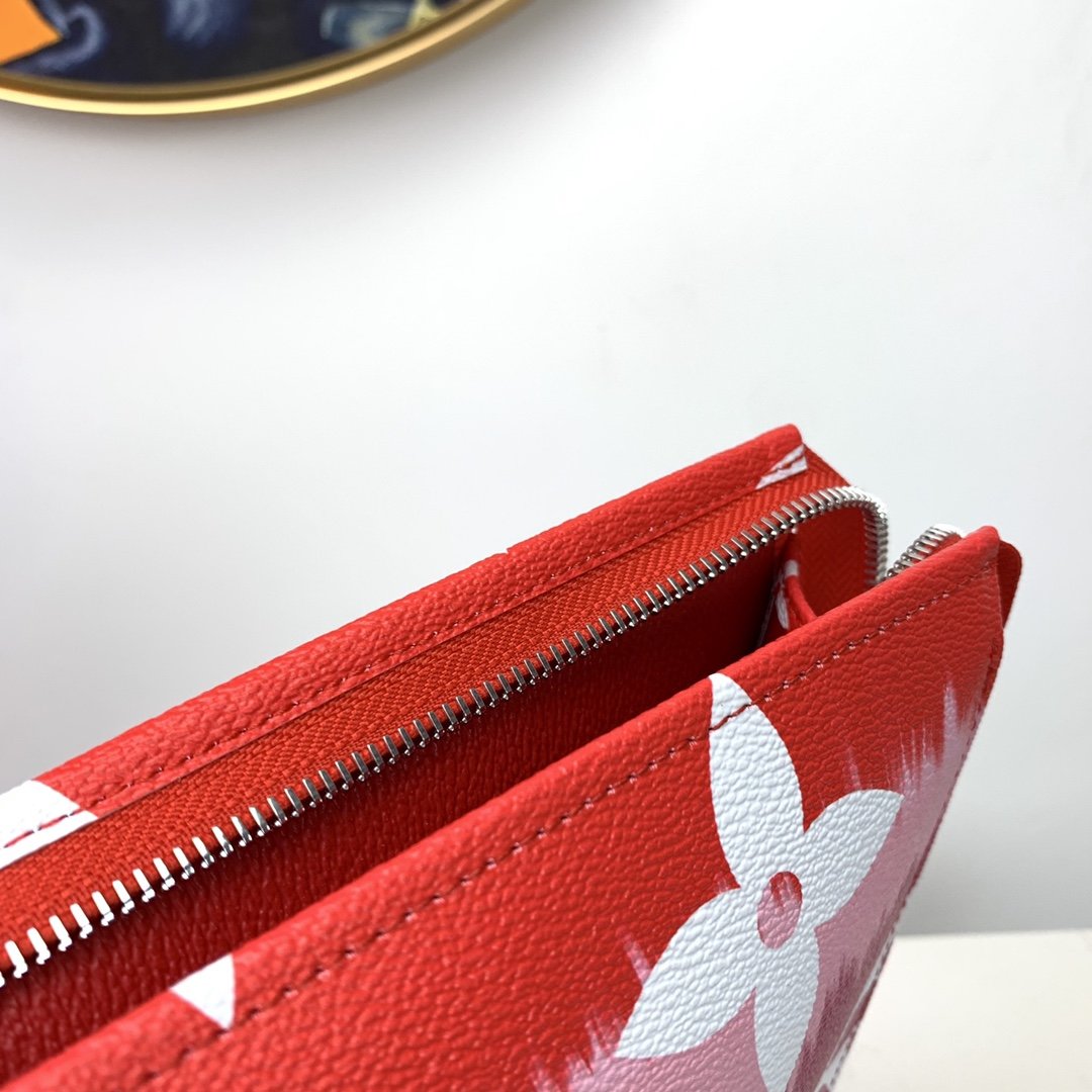 L0vis Vvtt0n Escale Toilet Pouch