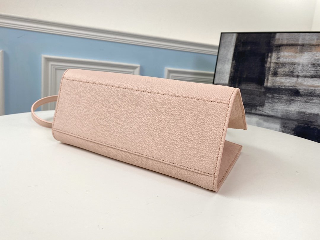 L0vis Vvtt0n Lockme Tote M55845 Pink