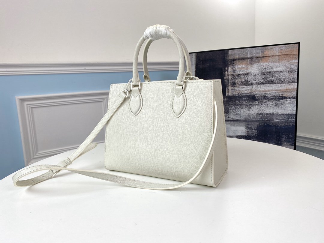 L0vis Vvtt0n Lockme Tote M55845 White