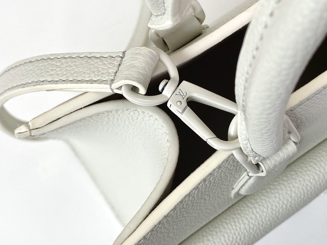 L0vis Vvtt0n Lockme Tote M55845 White
