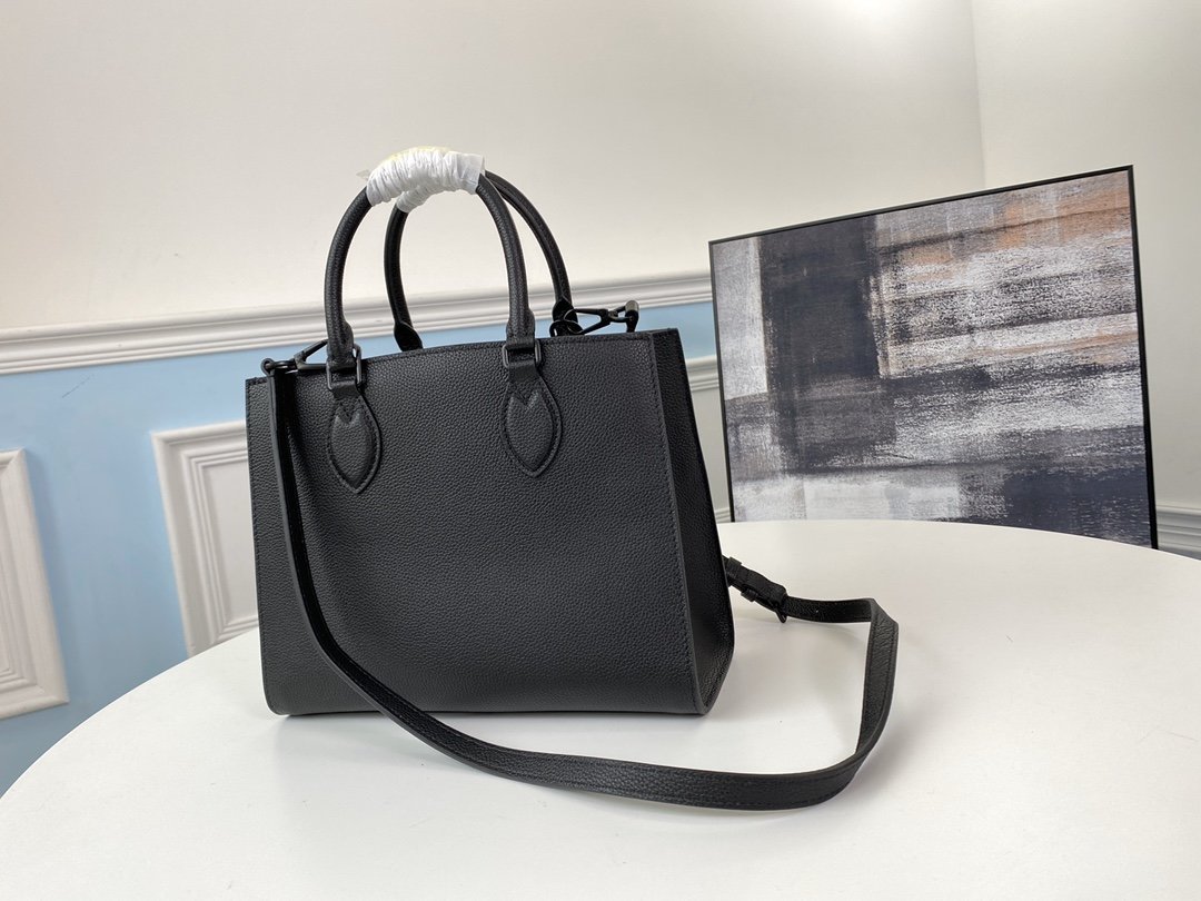 L0vis Vvtt0n Lockme Tote M55845 Black
