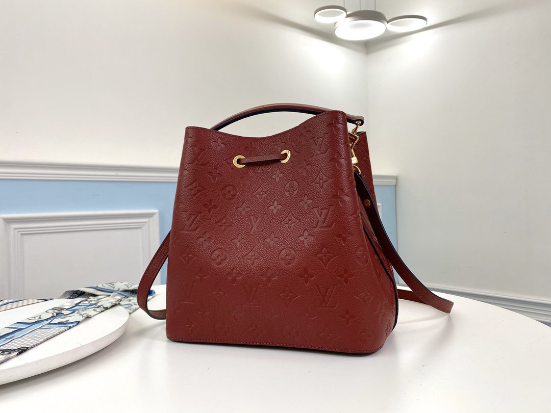 L0vis Vvtt0n M45256 Monogram NéoNoé Bag Red