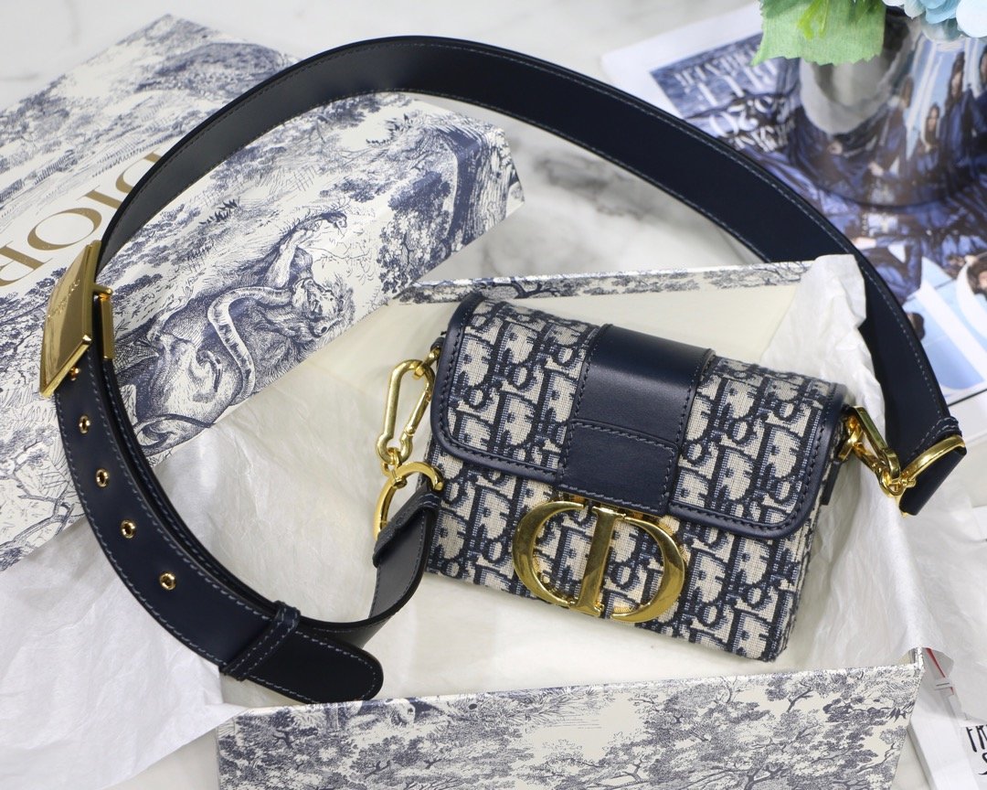D10r 30 Montaigne Mini Box 17.5cm